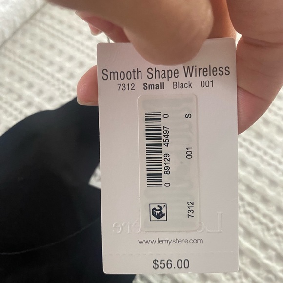 NEW Le Mystere’ black bra size small with light padding - Picture 2 of 8